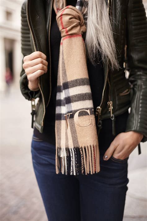 wearing burberry scarf|Burberry outfit ideas.